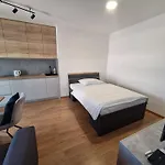 Apartment Entrez Albelli *