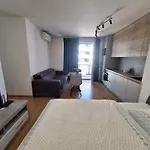 Entrez Albelli Apartment *